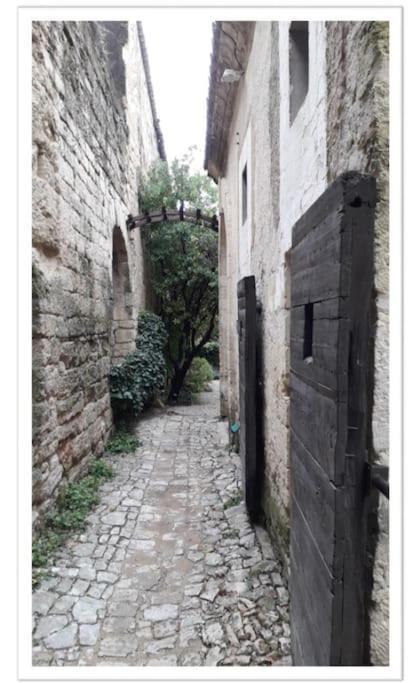 Charming Small House Close To Uzes Foissac  外观 照片